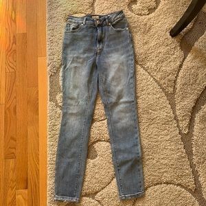 Only high waisted skinny jeans